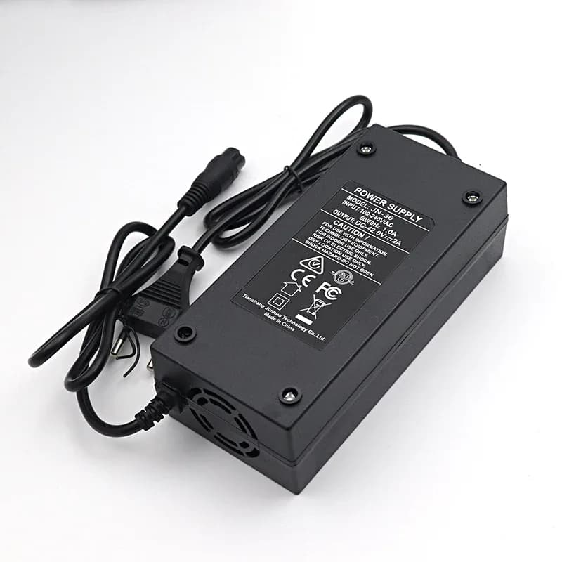 Chargeur universel de batterie au Lithium pour vélo
